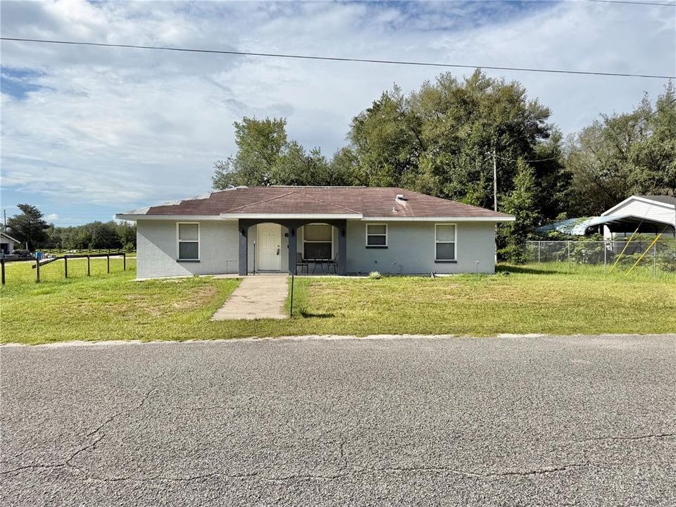 For Sale: $199,900 (3 beds, 2 baths, 1200 Square Feet)
