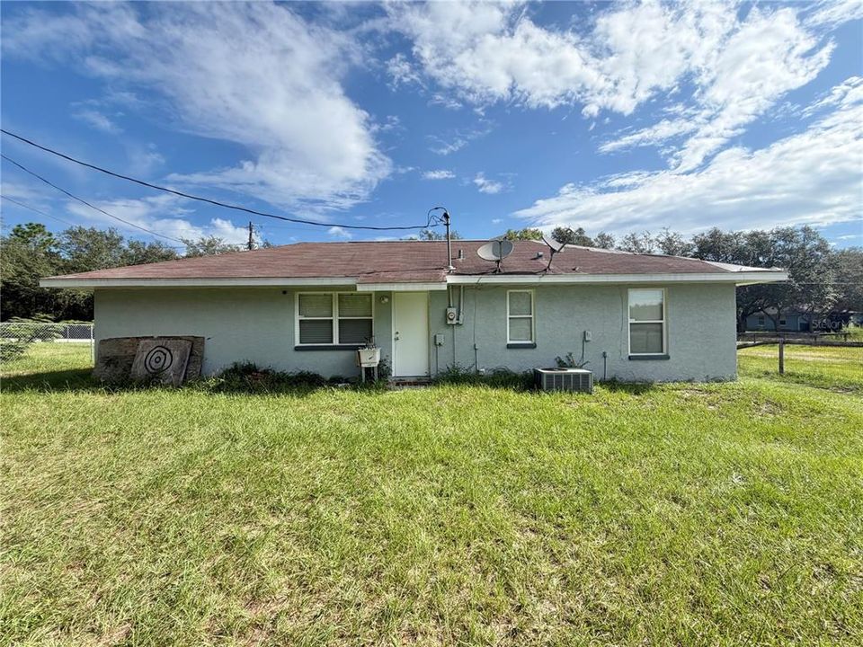 For Sale: $199,900 (3 beds, 2 baths, 1200 Square Feet)