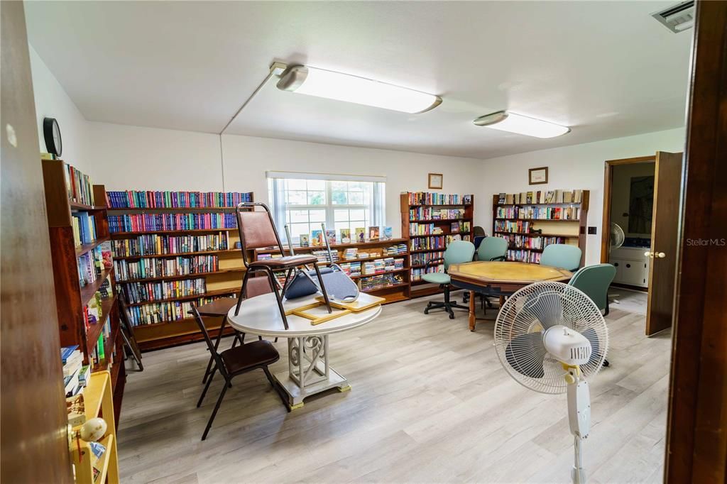 For Sale: $194,900 (3 beds, 2 baths, 1715 Square Feet)