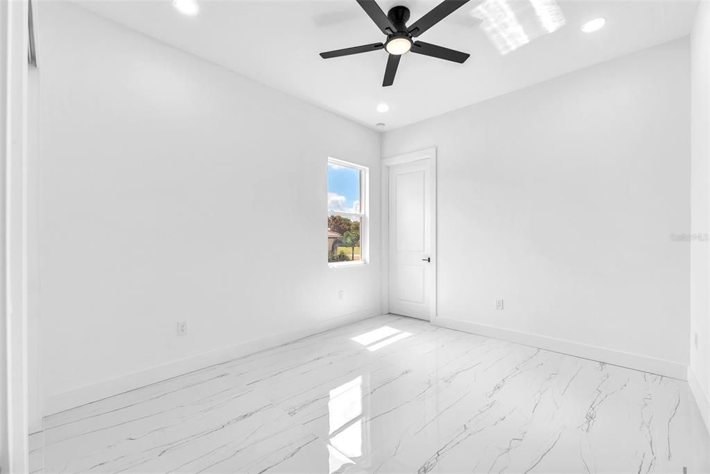: $995,000 (5 camas, 4 baños, 3005 Pies cuadrados)