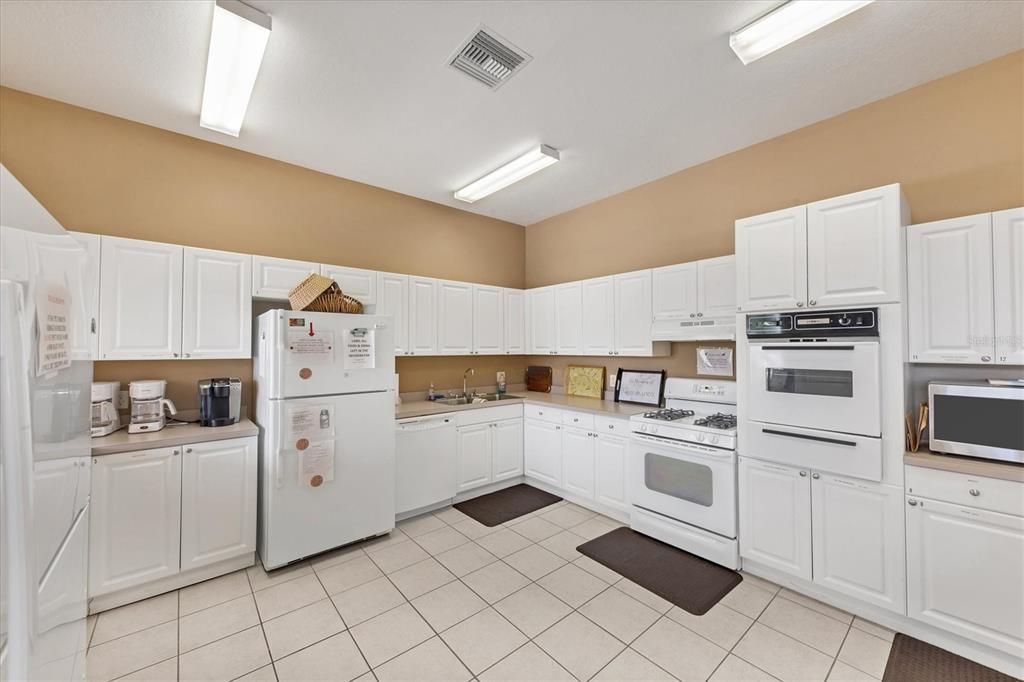 For Sale: $230,000 (2 beds, 2 baths, 1541 Square Feet)