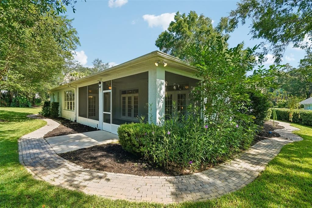 For Sale: $389,000 (3 beds, 2 baths, 2047 Square Feet)