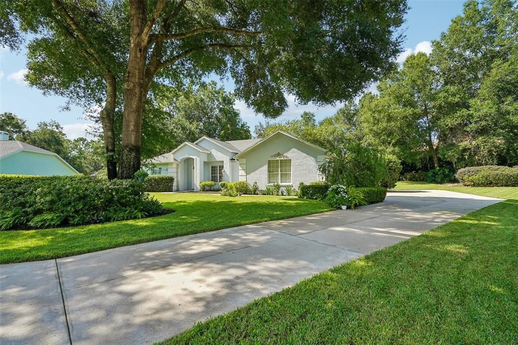 For Sale: $389,000 (3 beds, 2 baths, 2047 Square Feet)