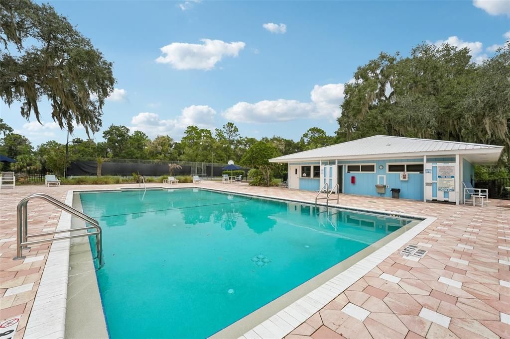 For Sale: $389,000 (3 beds, 2 baths, 2047 Square Feet)