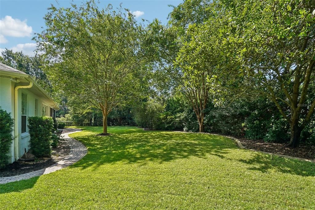For Sale: $389,000 (3 beds, 2 baths, 2047 Square Feet)