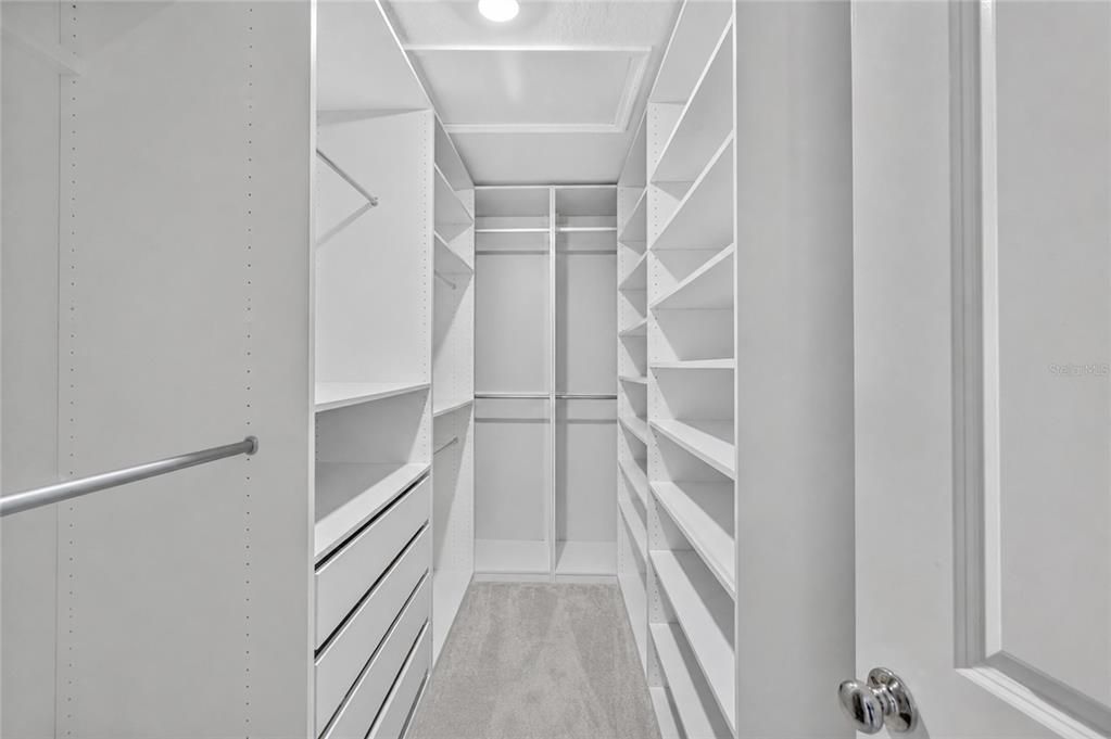 For Sale: $343,500 (3 beds, 2 baths, 2319 Square Feet)