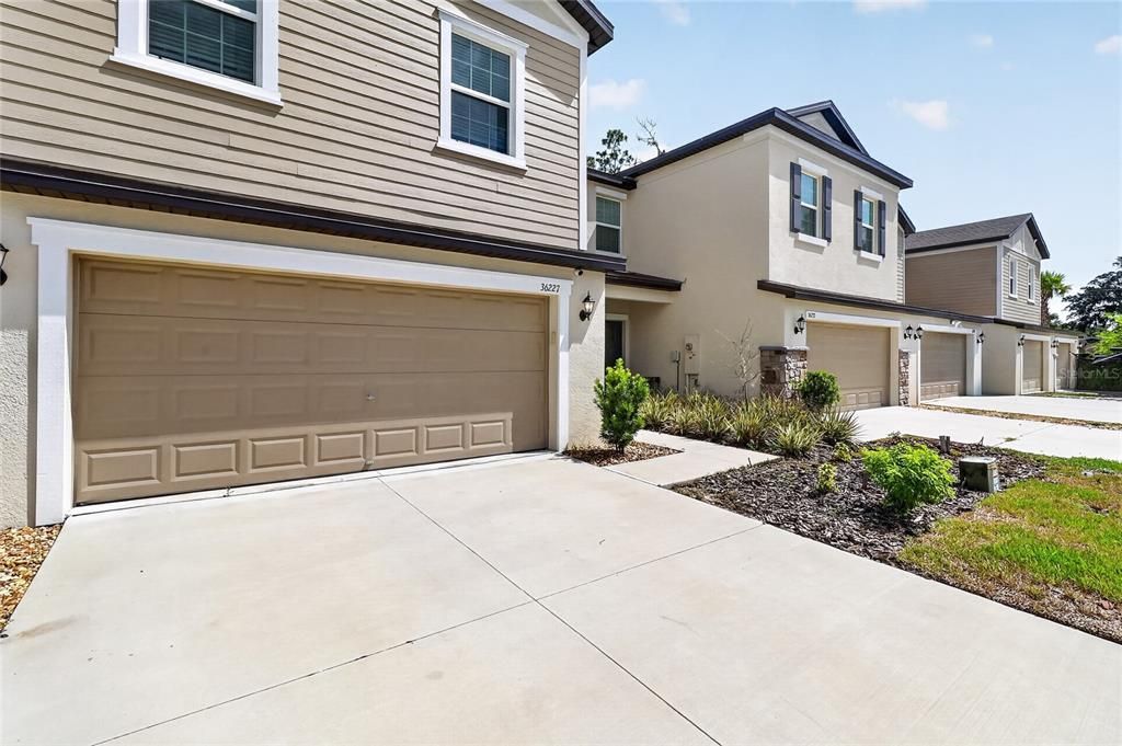For Sale: $343,500 (3 beds, 2 baths, 2319 Square Feet)