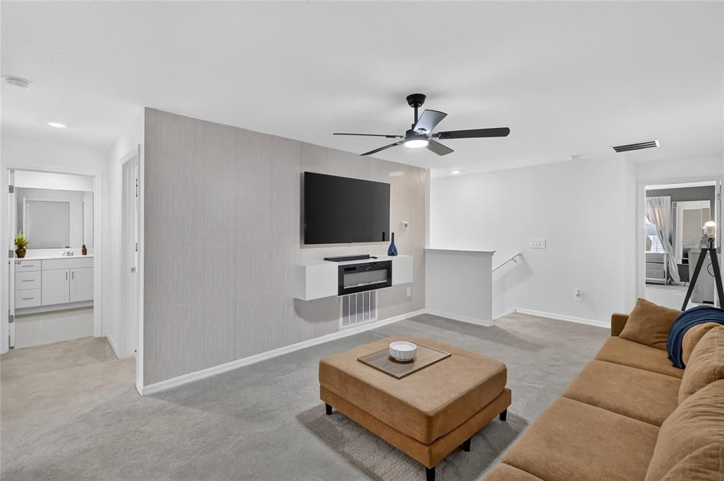 For Sale: $343,500 (3 beds, 2 baths, 2319 Square Feet)