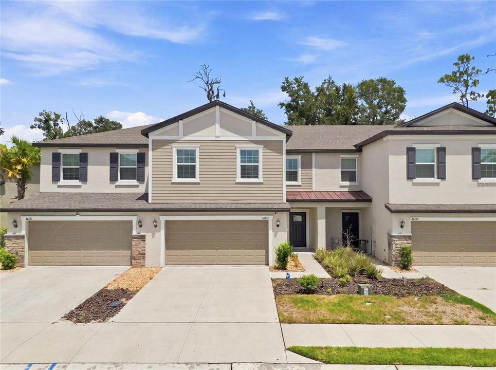 For Sale: $343,500 (3 beds, 2 baths, 2319 Square Feet)