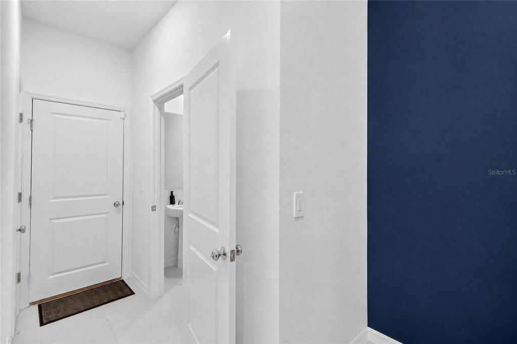 For Sale: $343,500 (3 beds, 2 baths, 2319 Square Feet)
