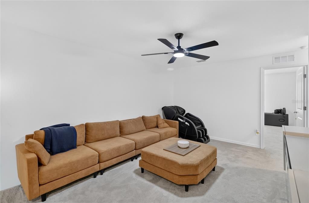 For Sale: $343,500 (3 beds, 2 baths, 2319 Square Feet)