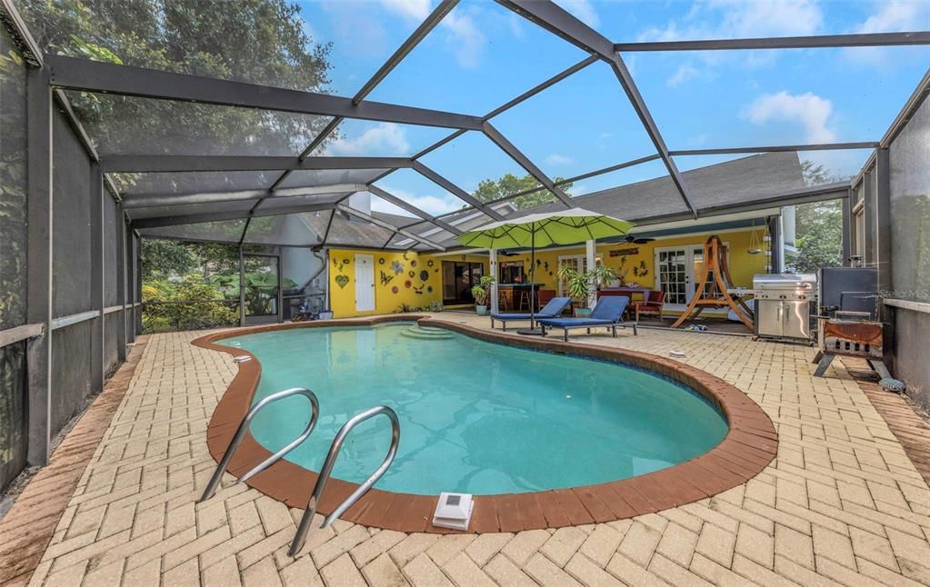 For Sale: $749,900 (4 beds, 3 baths, 2215 Square Feet)