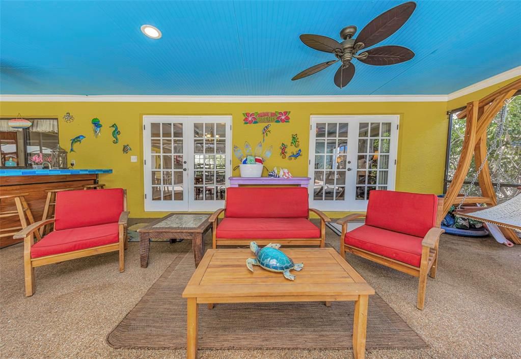 For Sale: $749,900 (4 beds, 3 baths, 2215 Square Feet)