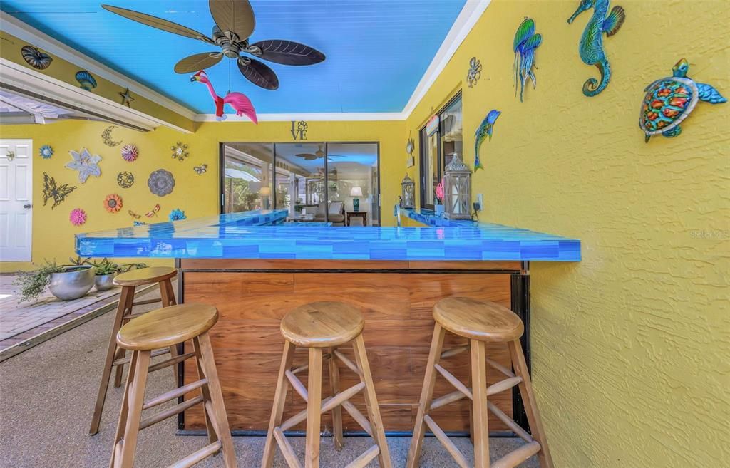 For Sale: $749,900 (4 beds, 3 baths, 2215 Square Feet)