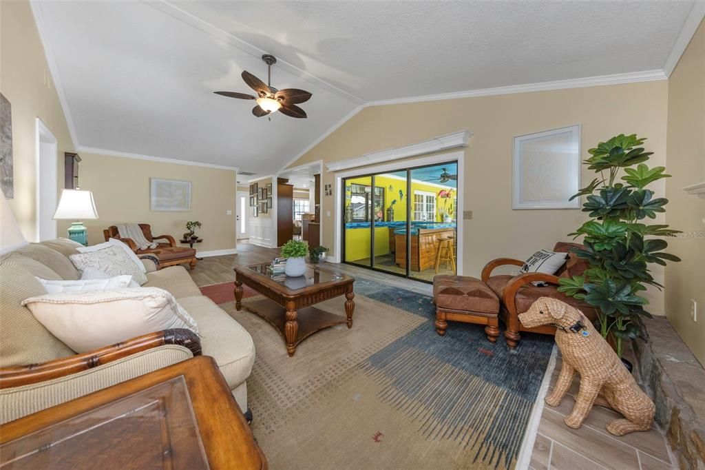For Sale: $749,900 (4 beds, 3 baths, 2215 Square Feet)