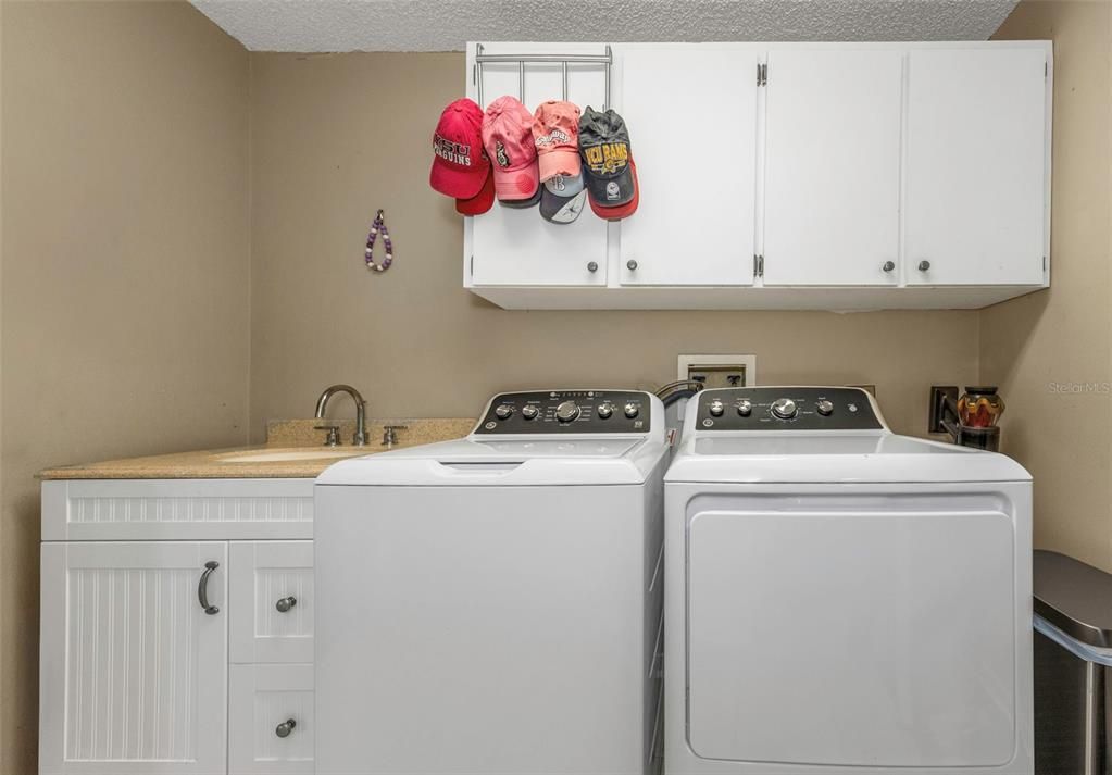 For Sale: $749,900 (4 beds, 3 baths, 2215 Square Feet)