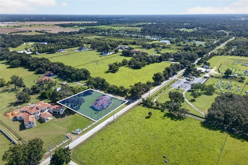En Venta: $725,000 (4 camas, 3 baños, 2619 Pies cuadrados)
