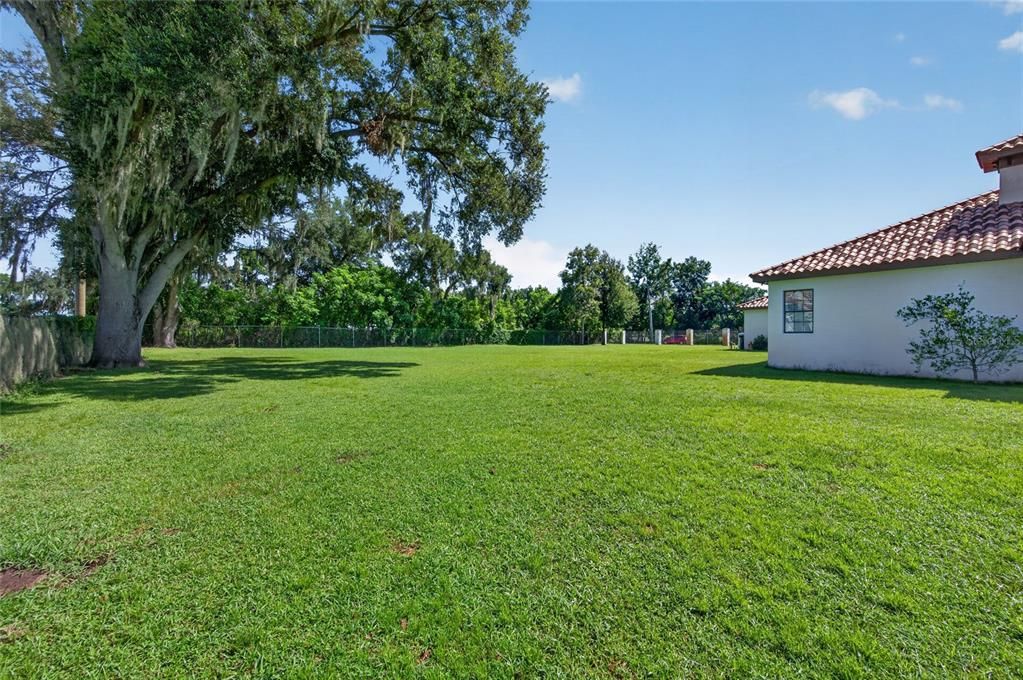 En Venta: $725,000 (4 camas, 3 baños, 2619 Pies cuadrados)