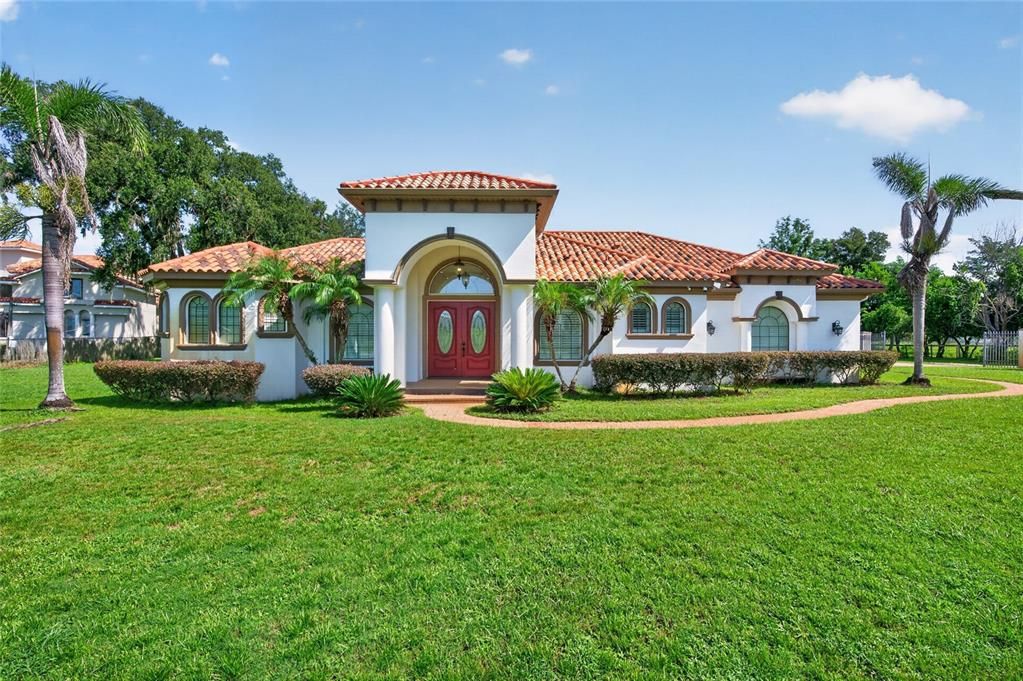 En Venta: $725,000 (4 camas, 3 baños, 2619 Pies cuadrados)