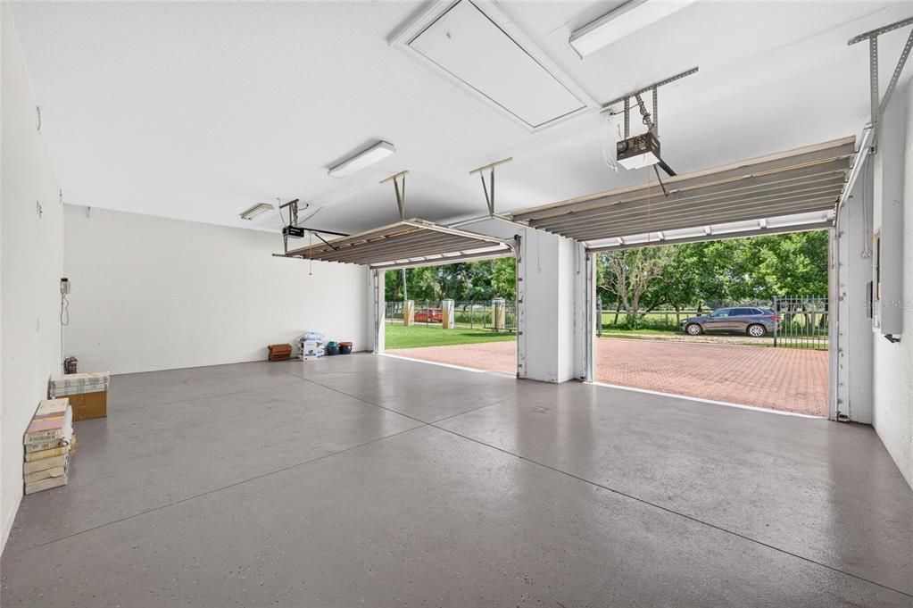 En Venta: $725,000 (4 camas, 3 baños, 2619 Pies cuadrados)