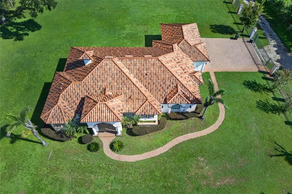 En Venta: $725,000 (4 camas, 3 baños, 2619 Pies cuadrados)