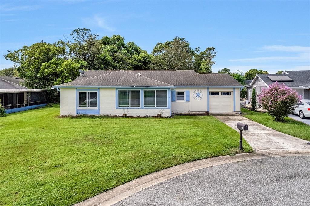 For Sale: $375,000 (2 beds, 2 baths, 2061 Square Feet)