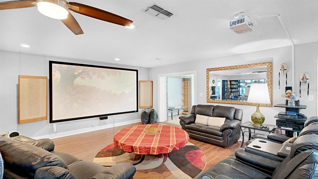 For Sale: $375,000 (2 beds, 2 baths, 2061 Square Feet)