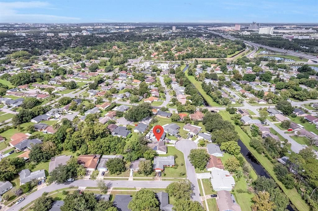 For Sale: $375,000 (2 beds, 2 baths, 2061 Square Feet)