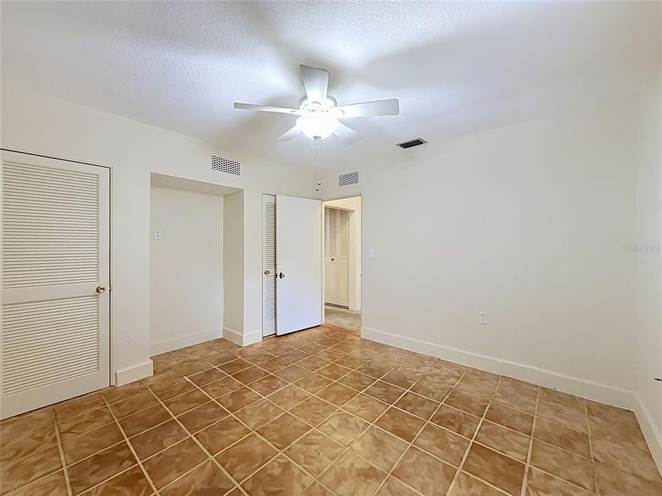 En Venta: $360,000 (3 camas, 2 baños, 1469 Pies cuadrados)
