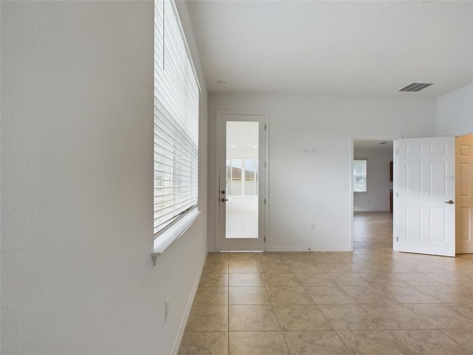En Renta: $2,600 (3 camas, 2 baños, 2035 Pies cuadrados)