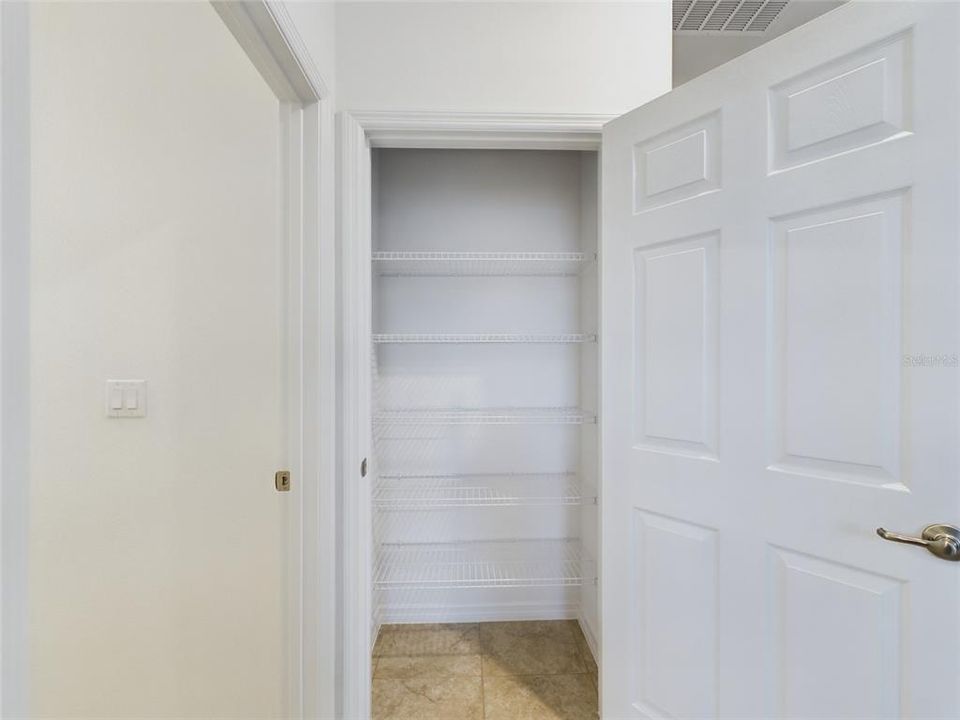 En Renta: $2,600 (3 camas, 2 baños, 2035 Pies cuadrados)