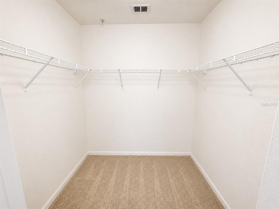 На продажу: $287,000 (3 спален, 2 ванн, 1872 Квадратных фут)