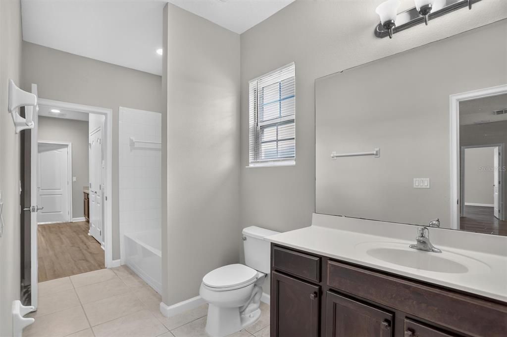 For Sale: $524,900 (5 beds, 4 baths, 3519 Square Feet)