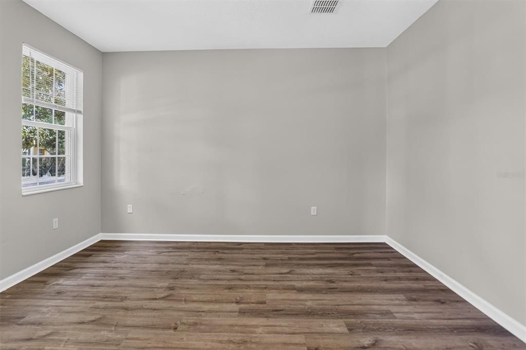 For Sale: $524,900 (5 beds, 4 baths, 3519 Square Feet)