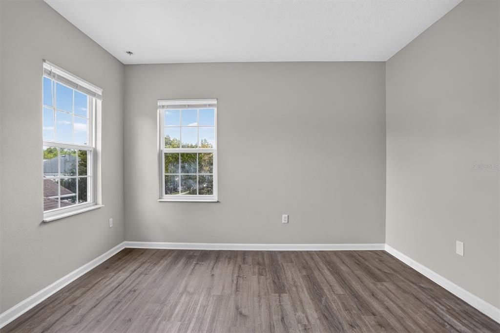 For Sale: $524,900 (5 beds, 4 baths, 3519 Square Feet)