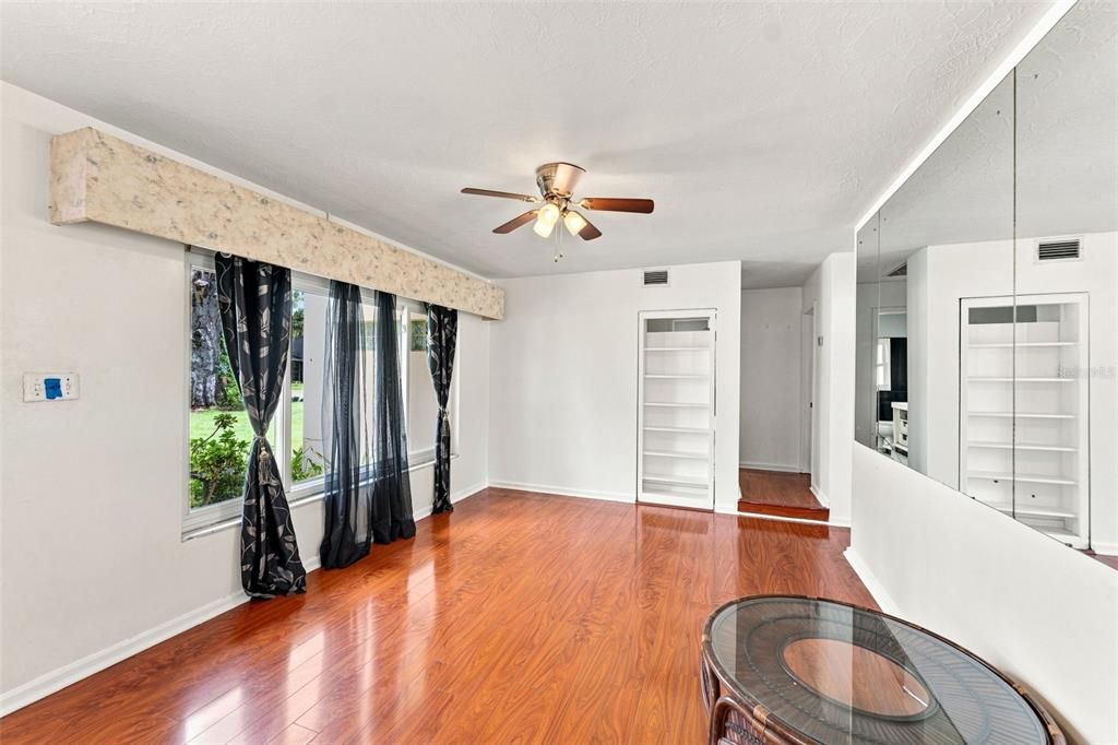 En Venta: $350,000 (2 camas, 1 baños, 1539 Pies cuadrados)