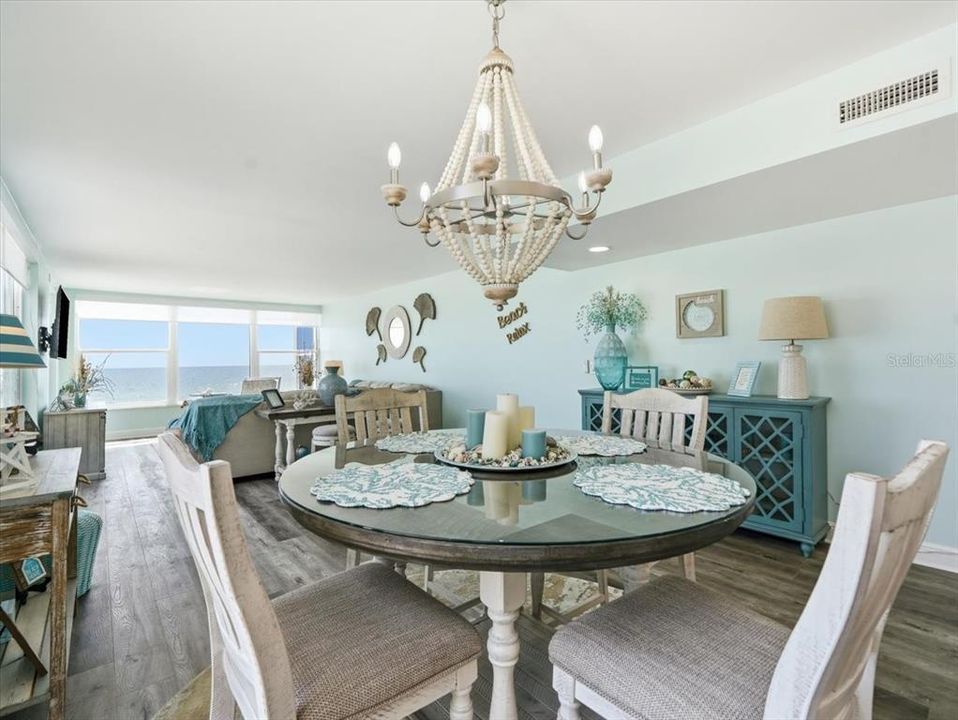 For Sale: $874,900 (2 beds, 2 baths, 1320 Square Feet)