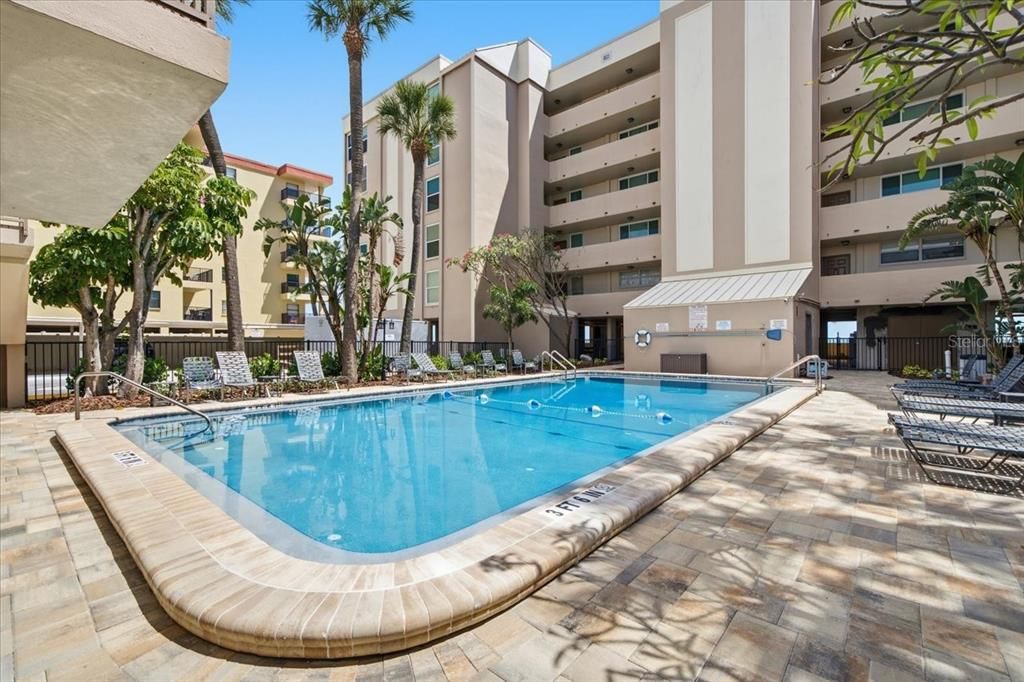 For Sale: $874,900 (2 beds, 2 baths, 1320 Square Feet)