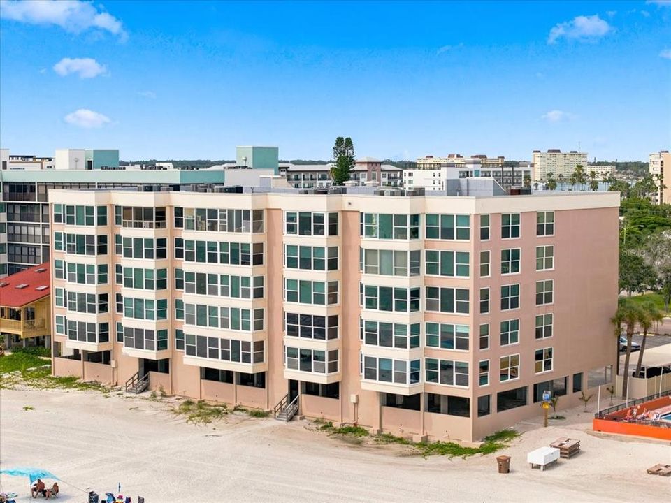 For Sale: $874,900 (2 beds, 2 baths, 1320 Square Feet)