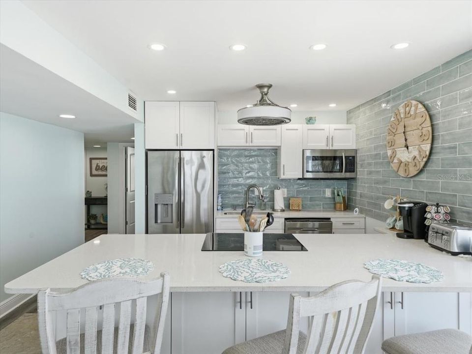 For Sale: $874,900 (2 beds, 2 baths, 1320 Square Feet)