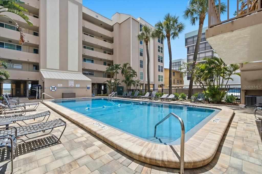 For Sale: $874,900 (2 beds, 2 baths, 1320 Square Feet)
