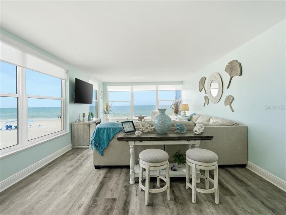 For Sale: $874,900 (2 beds, 2 baths, 1320 Square Feet)