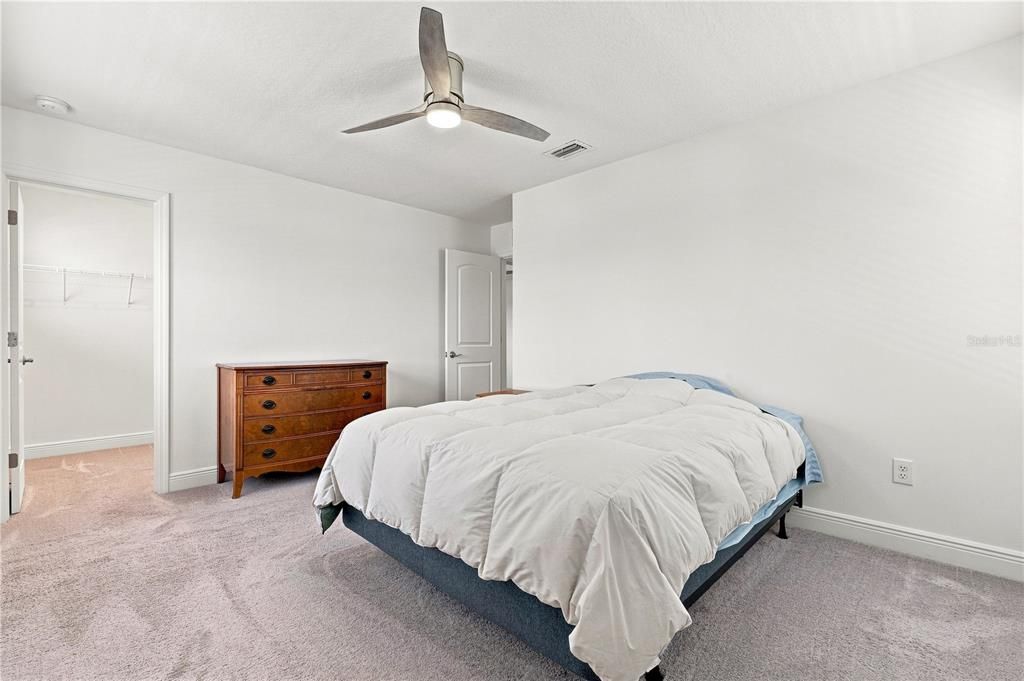 En Venta: $449,000 (3 camas, 2 baños, 2391 Pies cuadrados)