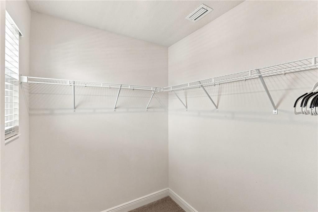 En Venta: $449,000 (3 camas, 2 baños, 2391 Pies cuadrados)