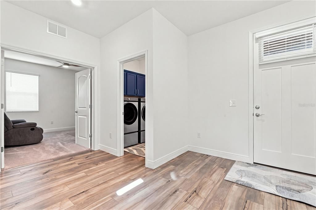 En Venta: $449,000 (3 camas, 2 baños, 2391 Pies cuadrados)