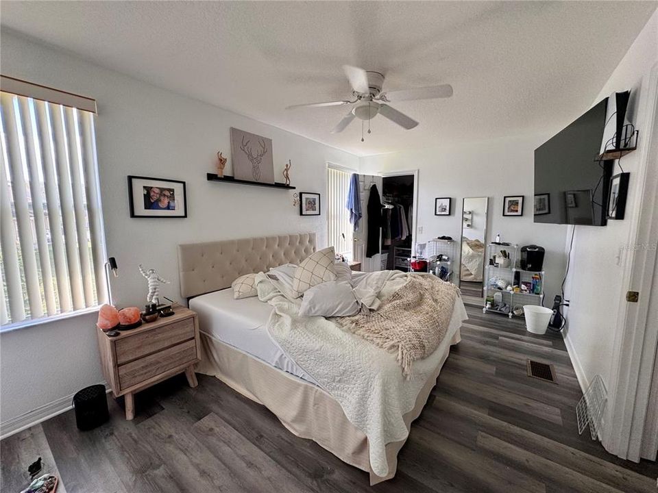 En Venta: $305,000 (4 camas, 3 baños, 1881 Pies cuadrados)