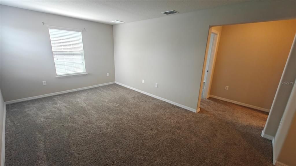 For Rent: $3,299 (4 beds, 4 baths, 2811 Square Feet)