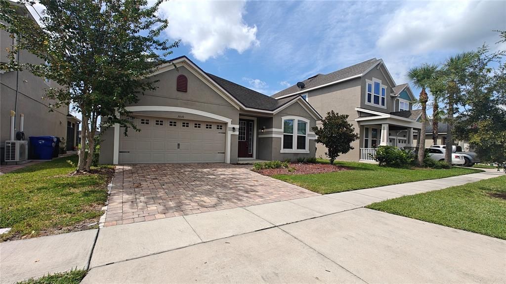 For Rent: $3,299 (4 beds, 4 baths, 2811 Square Feet)