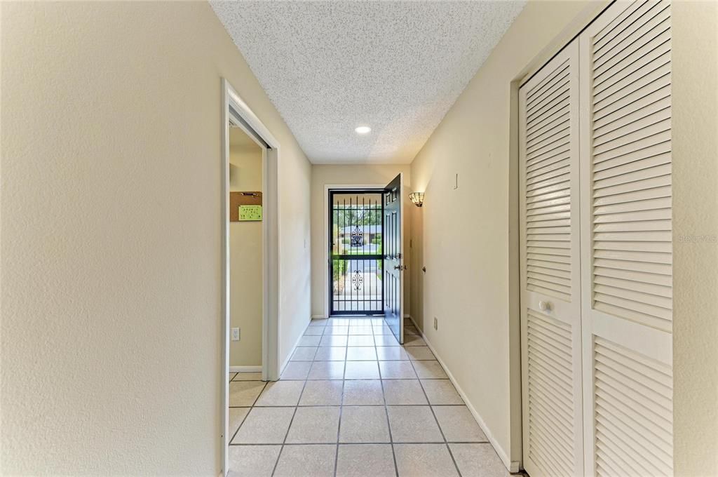 En Venta: $214,900 (2 camas, 2 baños, 1118 Pies cuadrados)