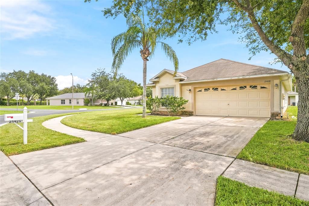 For Sale: $327,000 (3 beds, 2 baths, 1500 Square Feet)